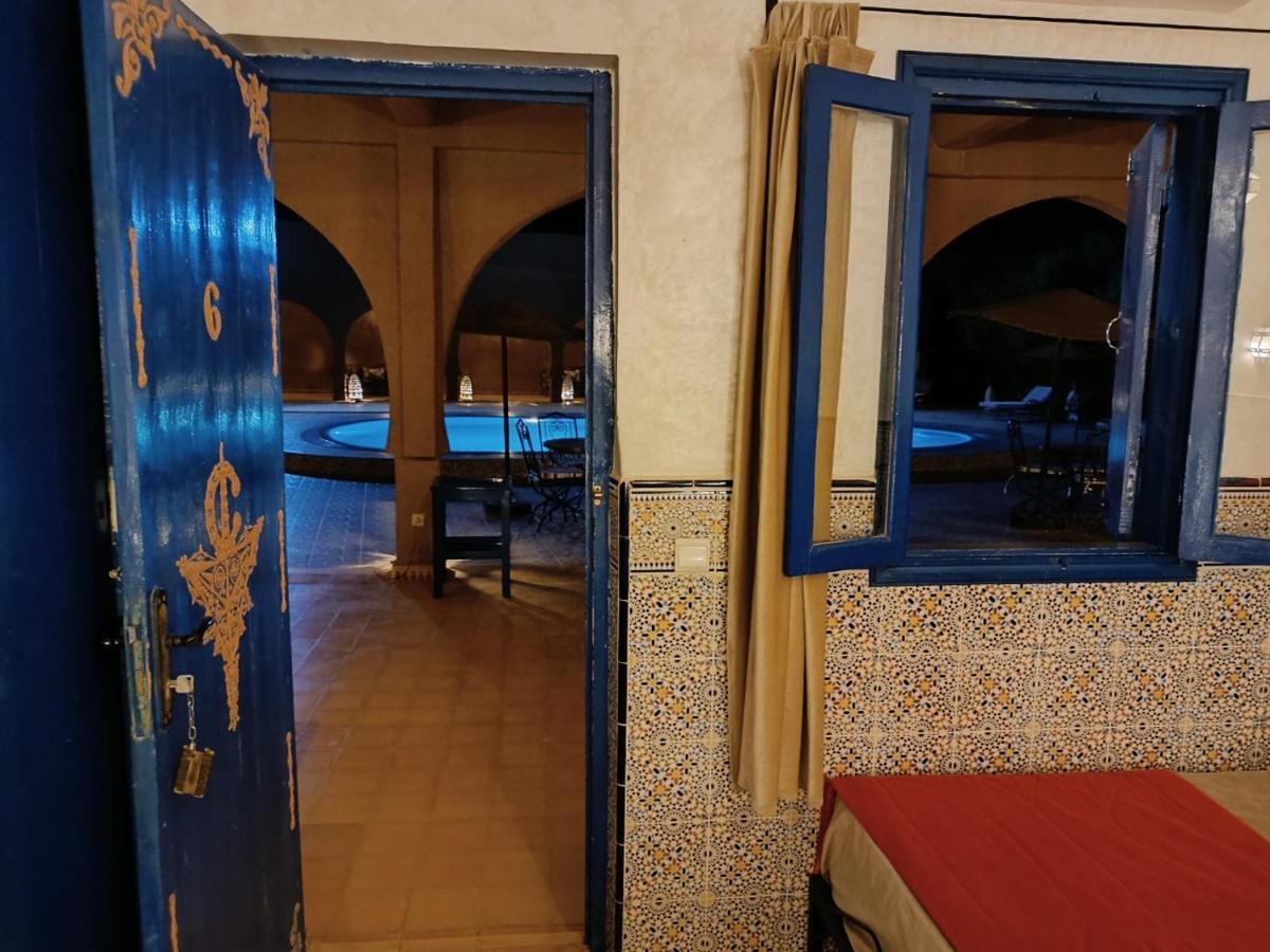 Hotel Riad Ali Merzouga Bagian luar foto