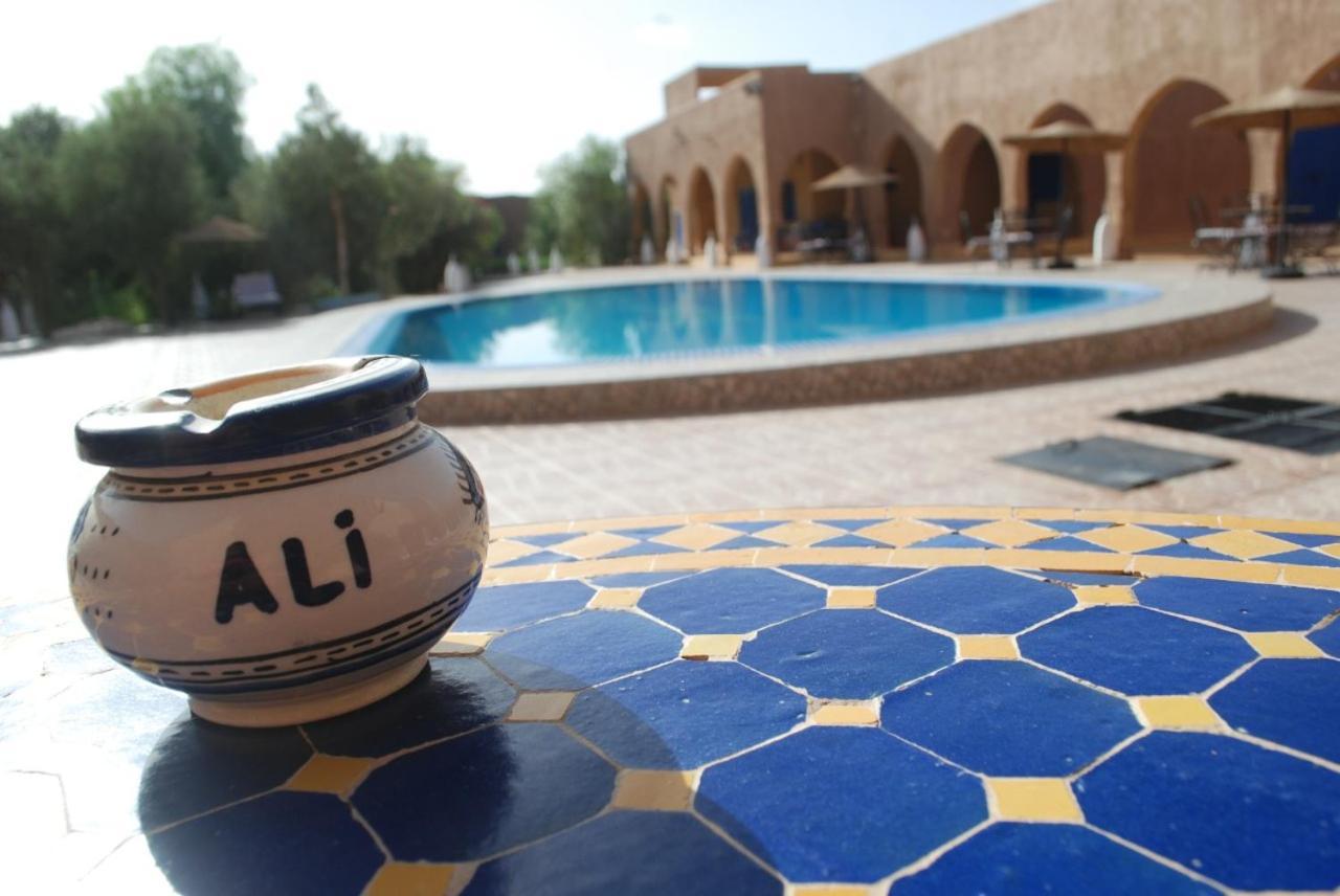 Hotel Riad Ali Merzouga Bagian luar foto