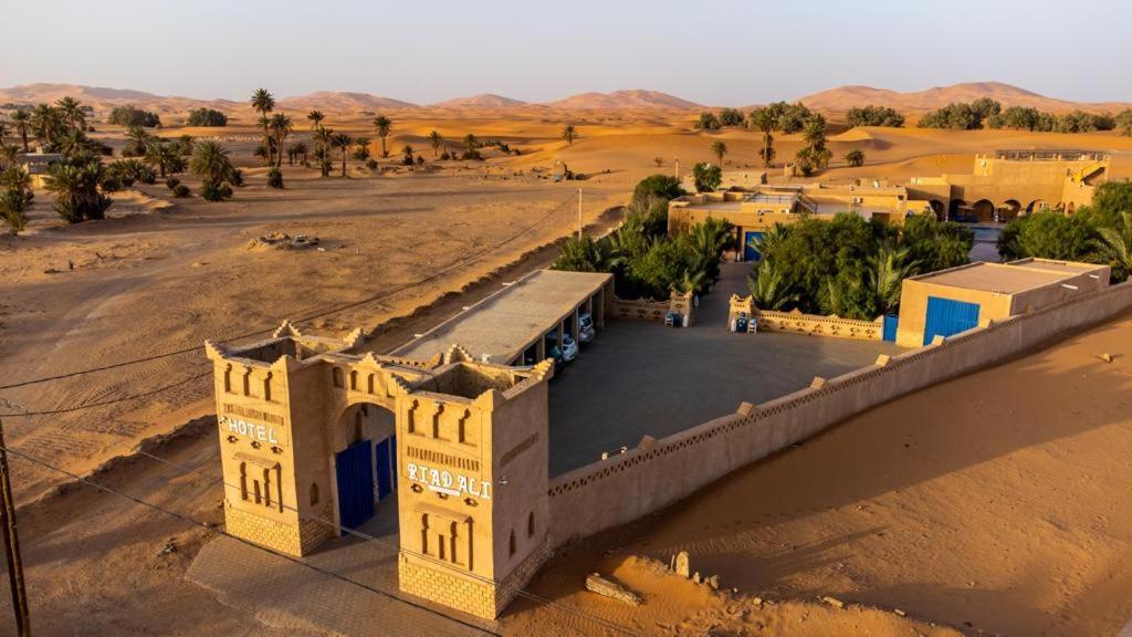 Hotel Riad Ali Merzouga Bagian luar foto