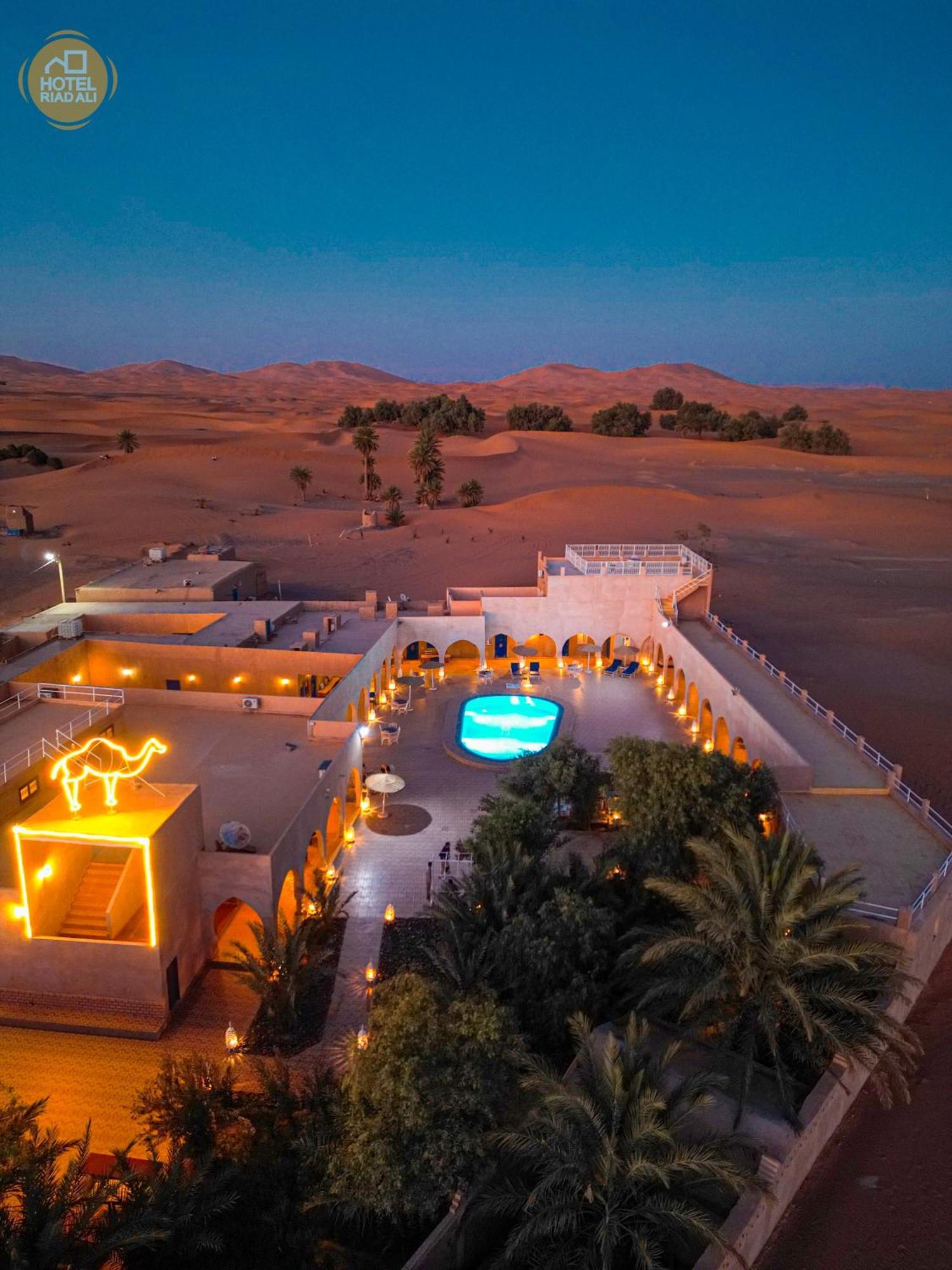 Hotel Riad Ali Merzouga Bagian luar foto