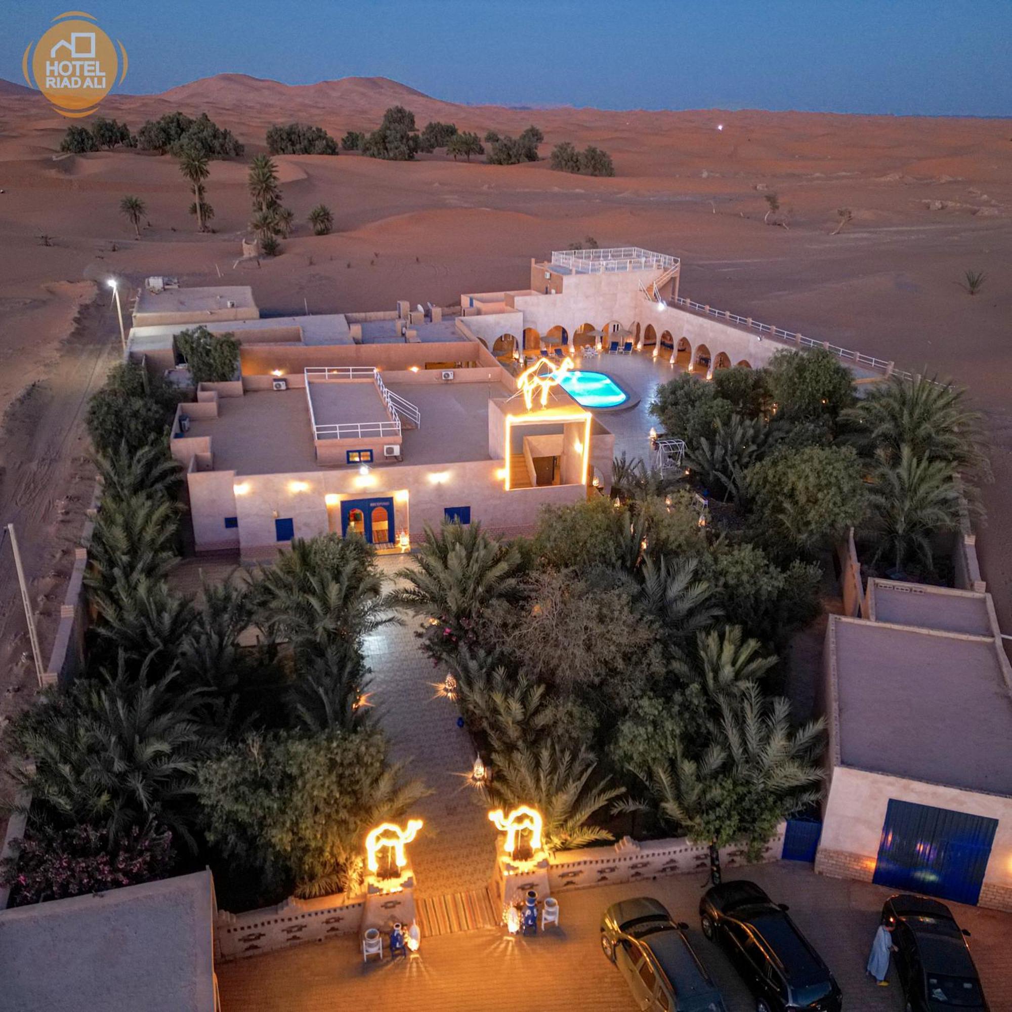 Hotel Riad Ali Merzouga Bagian luar foto